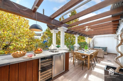 BBQ facilities, Balcony/Terrace, Kitchen or kitchenette, Food and drinks, Dining area, oven