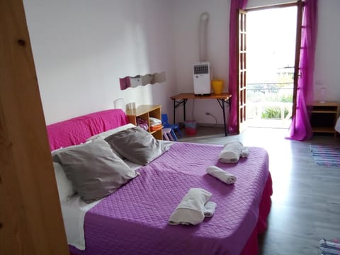 Olbia family room con bagno comune Vacation rental in Olbia