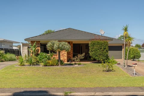 Property building, Street view