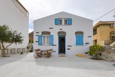 Property building, Patio