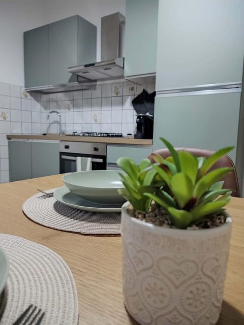 Kitchen or kitchenette, Communal kitchen, kitchen, kitchen