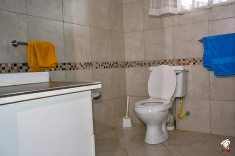Shower, towels