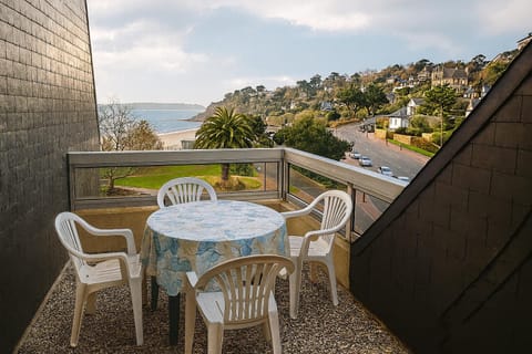 Patio, Balcony/Terrace, Dining area, Sea view