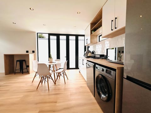 Modern Scandinavian Luxury Apartment Apartment in Hermanus