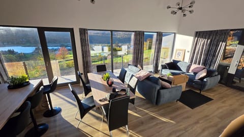 Living room, Dining area, Lake view
