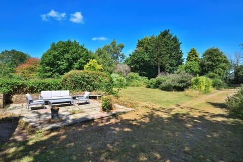 Patio, Garden, Seating area