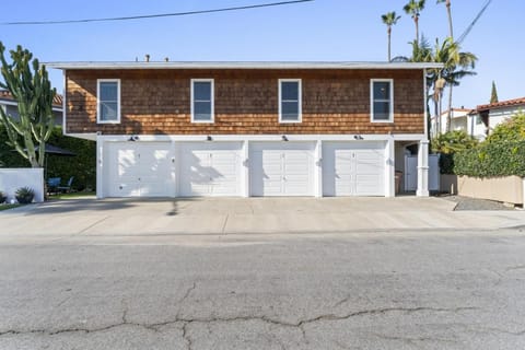 Hideaway ALL Walk to the Beach Downtown AC House in San Clemente