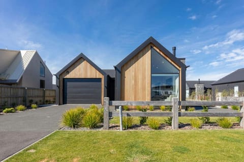 Property building, Day, Natural landscape
