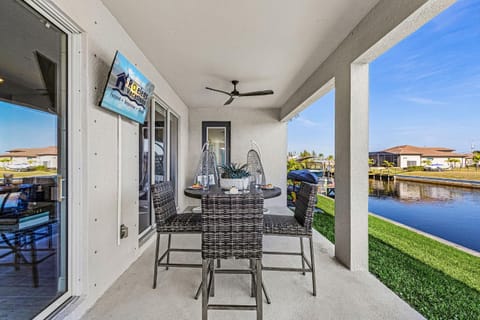 Waterfront Fun & Relaxation Await - Your Ultimate Gulf-Access Getaway! - Villa Ocean Life - Roelens House in Cape Coral