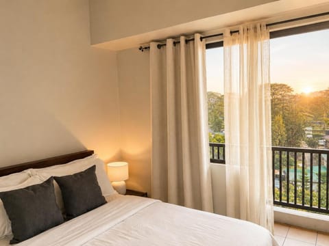 Bed, Day, Natural landscape, View (from property/room), Balcony/Terrace, Photo of the whole room, Bedroom, Mountain view
