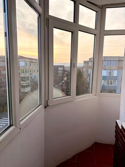 Cozy Urban Nest Apartment in Craiova