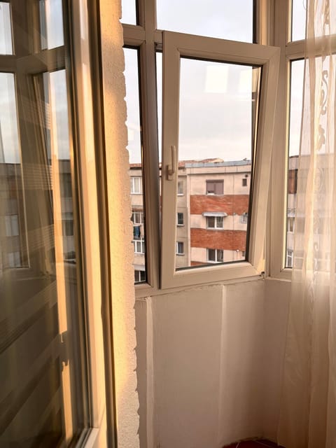 Cozy Urban Nest Apartment in Craiova