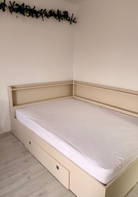 Cozy Urban Nest Apartment in Craiova