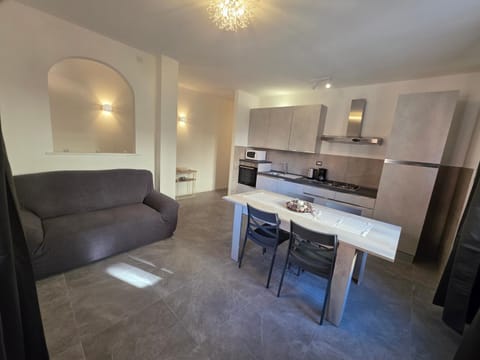 Kitchen or kitchenette, Kitchen or kitchenette