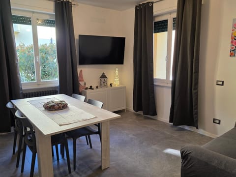 Communal lounge/ TV room, TV and multimedia, Kitchen or kitchenette