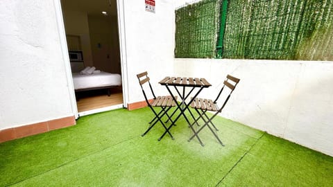 Hostal Lux Bed and Breakfast in L'Hospitalet de Llobregat