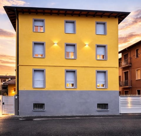 Palazzo Gregorio Bed and Breakfast in Parma
