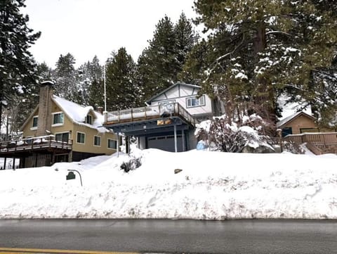Eads by the Lake- Lake views with pool table House in Big Bear