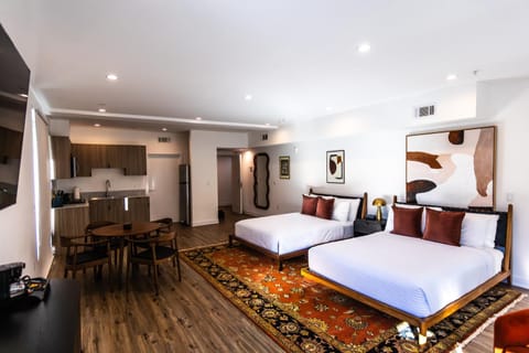 Kitchen or kitchenette, Photo of the whole room, Seating area, Dining area, Bedroom