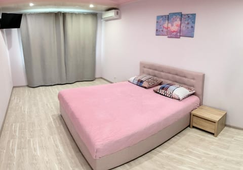 Bed, Bedroom, air conditioner, air conditioner