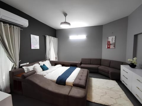 Bed, Bedroom, air conditioner