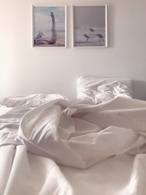 Bed, Decorative detail, Bedroom