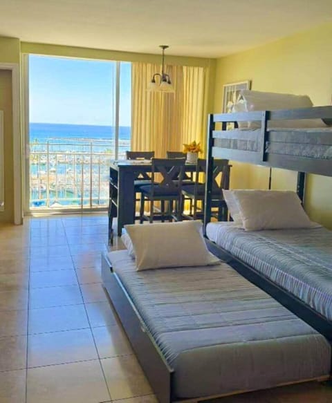 Amazing Ocean Marina View Condo Near Waikiki Beach Apartment in Honolulu