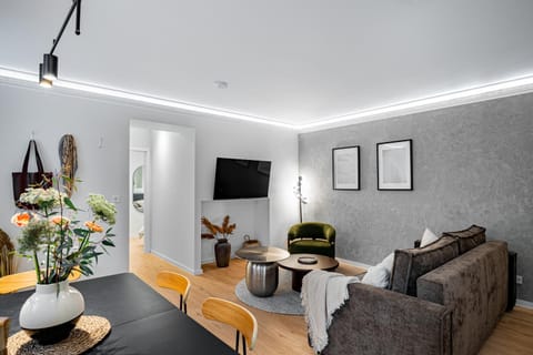 Living room, Seating area, Dining area