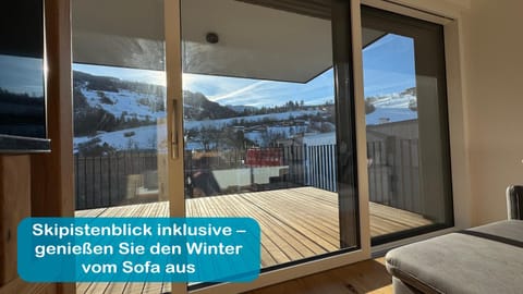 View (from property/room), View (from property/room), Living room, Mountain view, Mountain view