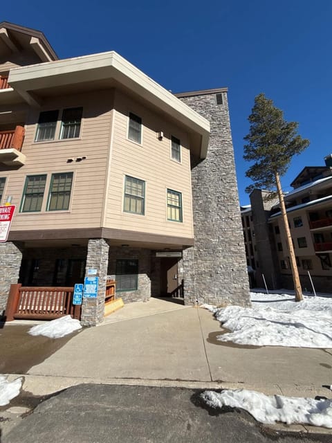 Family Ski Getaway Apartment in Kirkwood