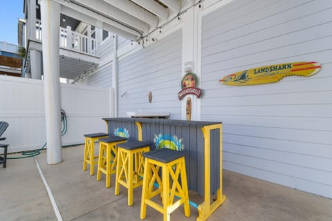 Reef Retreat House in Garden City