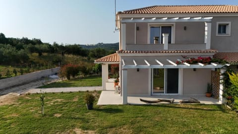 Day, Natural landscape, Garden, Balcony/Terrace