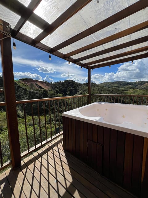 Hot Tub, Balcony/Terrace, Mountain view, Bath