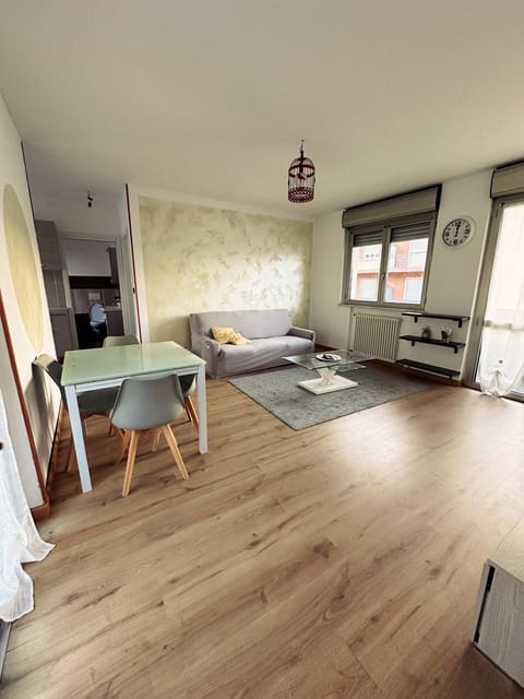 Bed, Living room, Dining area