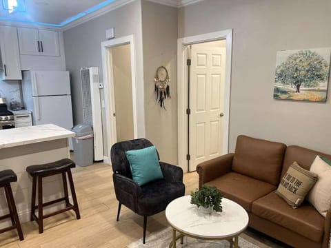 8354 Adam Unit B 1Bed 1Bath by SD Stay House in Lemon Grove