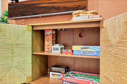 Living room, Entertainment