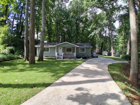 Property building, Natural landscape, Street view, Parking
