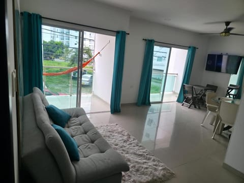 Communal lounge/ TV room, TV and multimedia, Living room, Dining area