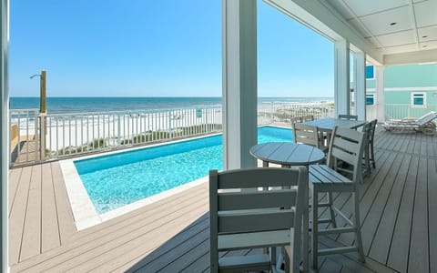 Patio, Day, Natural landscape, View (from property/room), Balcony/Terrace, Pool view, Sea view, Swimming pool, Swimming pool, sunbed