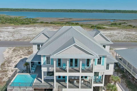 Property building, Day, Natural landscape, Bird's eye view, View (from property/room), Balcony/Terrace, Balcony/Terrace, Pool view, Swimming pool, Swimming pool