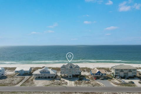 Property building, Day, Natural landscape, Bird's eye view, Beach, Sea view