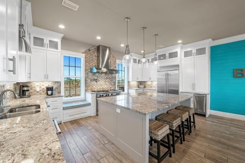 Kitchen or kitchenette, oven, stove