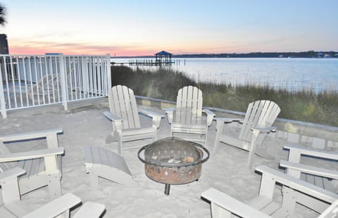 Patio, Natural landscape, View (from property/room), Balcony/Terrace, Lake view, fireplace