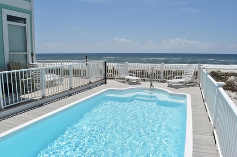 Day, View (from property/room), Balcony/Terrace, Pool view, Sea view, Swimming pool, sunbed