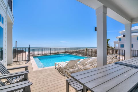 Patio, Day, View (from property/room), Balcony/Terrace, Pool view, Sea view, Swimming pool, sunbed