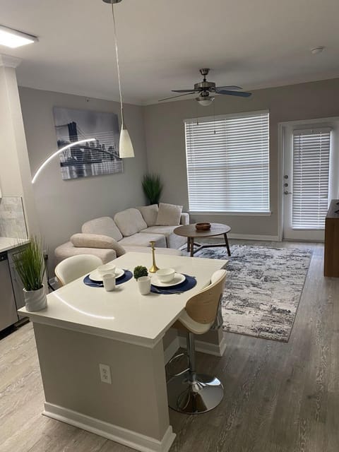 Living room, Dining area