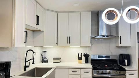 Gillespie 1059 B 3Bed 2bath by SD Stay House in Spring Valley