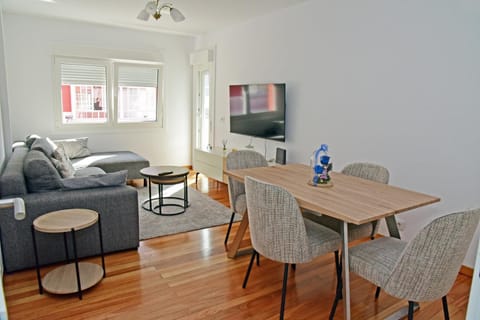 TV and multimedia, Living room, Dining area