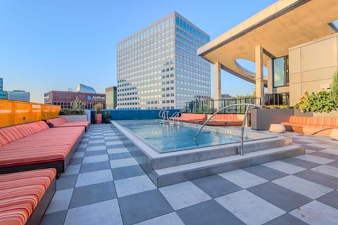 Swimming pool, Swimming pool