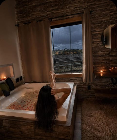 People, Natural landscape, Hot Tub, Photo of the whole room, Bedroom, Bath
